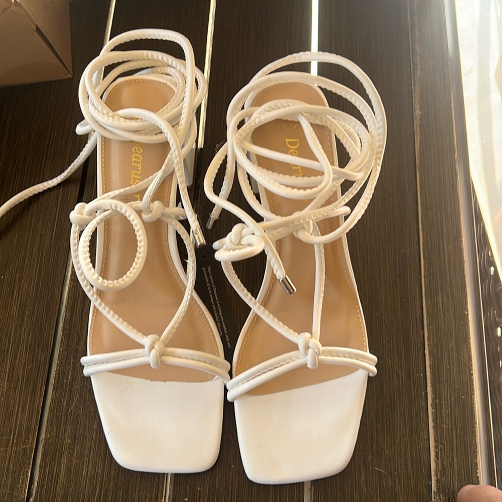 Dearuser Strappy Block Heeled Sandal